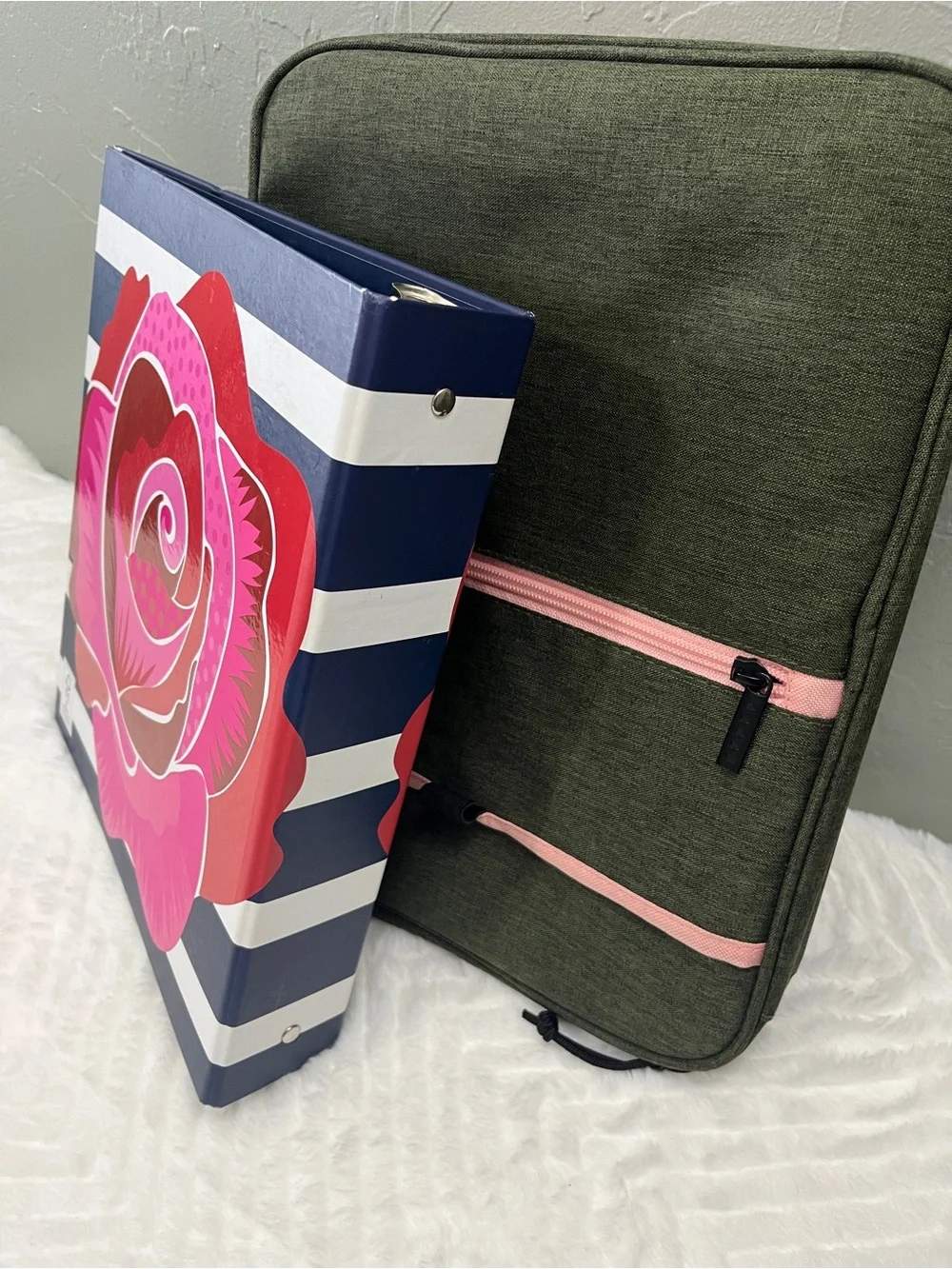 Five Star Olive Green Zipper‎ 3 Ring Binder Floral Binder